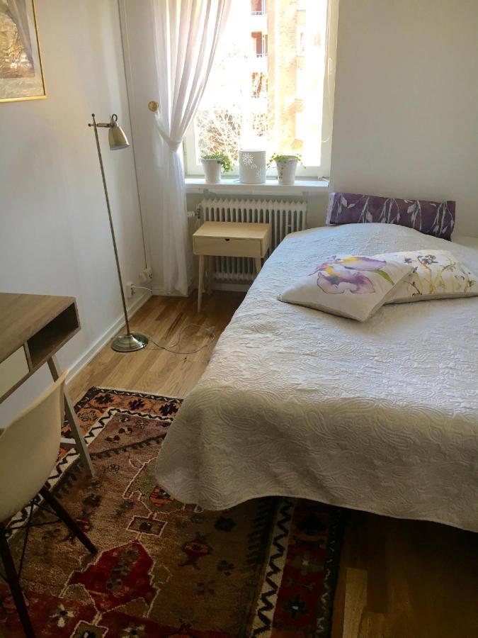Farsta Bed And Breakfast Стокгольм Экстерьер фото