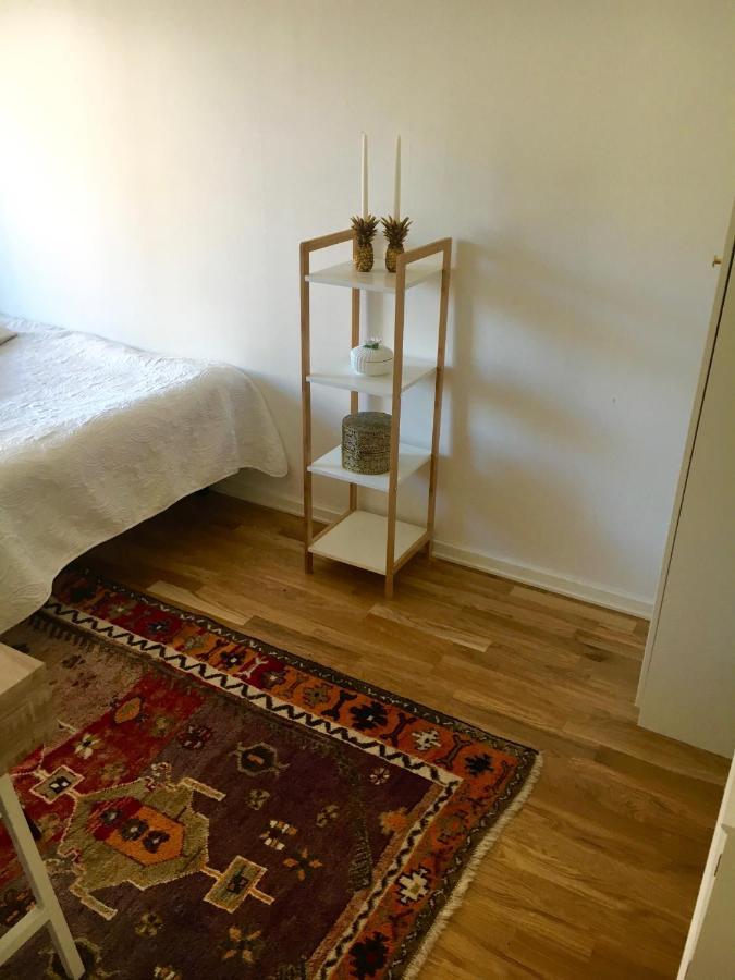 Farsta Bed And Breakfast Стокгольм Экстерьер фото