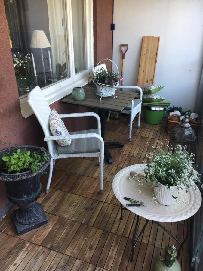 Farsta Bed And Breakfast Стокгольм Экстерьер фото