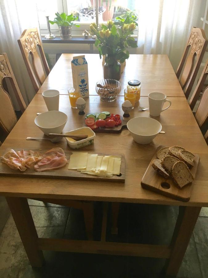 Farsta Bed And Breakfast Стокгольм Экстерьер фото